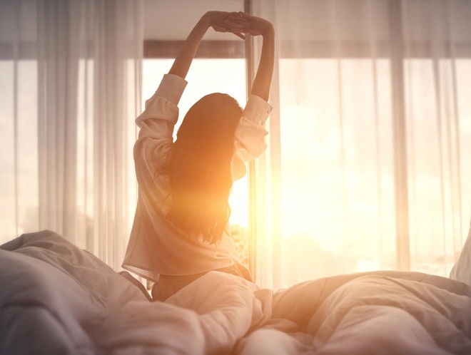 Thức dậy sớm vào buổi sáng rất tốt cho sức khỏe.