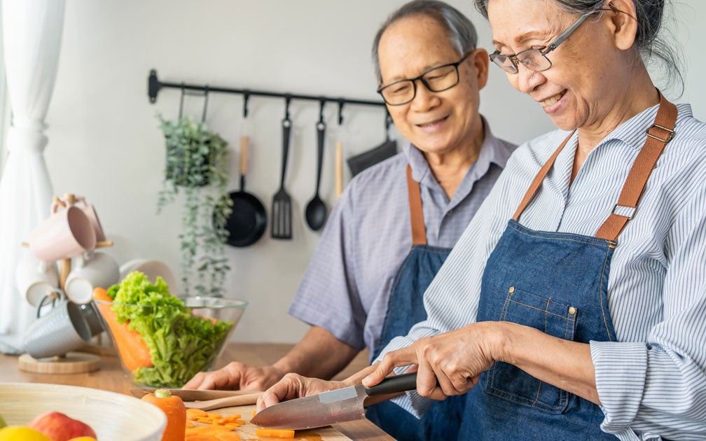 Sau tuổi 50, chế độ dinh dưỡng cần thay đổi như thế nào để duy trì sức khỏe bền vững?