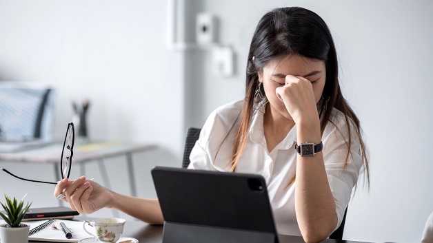 Stress kéo dài ảnh hưởng đến sức khỏe thể chất ra sao?